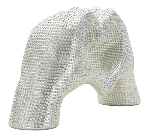 Decorazione Scultura Lover Silver vista laterale, mani intrecciate con texture brillante, ideale per arredamento elegante e romantico.