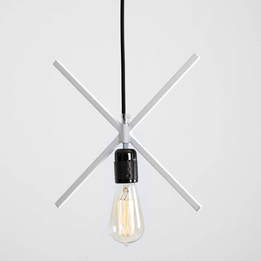 Lampada da soffitto bianca con struttura in metallo e lampadina a vista, stile contemporaneo, illuminazione funzionale per interni