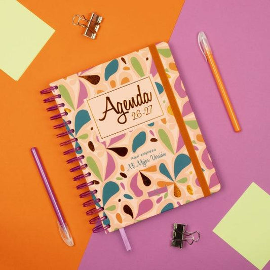 Finocam Talkual Agenda Scolastica 26/27 - Settimanale Orizzontale - Formato 4º - 155x217mm - Copertina Rigida - Carta 100g/m2 - Spirale Metallica - Multicolore