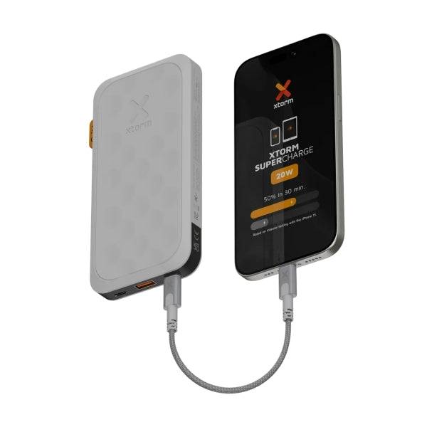 Xtorm FS5100 Powerbank 10.000 mAh 20W - 2x USB-C, 1x USB A - QC 3.0 - Compatto ed Elegante - Colore Bianco