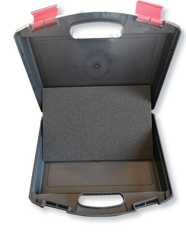 Valigetta portautensili aperta con spugna interna per protezione degli strumenti, dimensioni 32,5x31x11 cm, perfetta per utensili da lavoro.