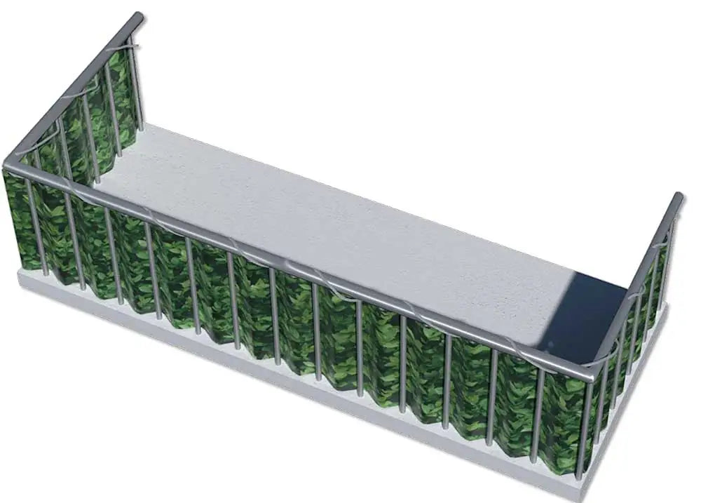 Vista di un parapetto con telo frangivista verde PVC occhiellato, resistente e decorativo, perfetto per delimitare spazi esterni