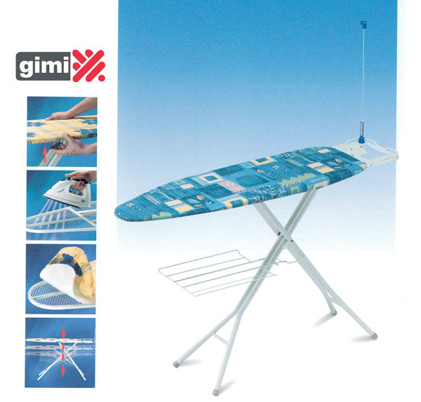 Piano da stiro Gimi con superficie rivestita in tessuto colorato, struttura in metallo bianco, con ripiano portabiancheria e asta per ferro da stiro