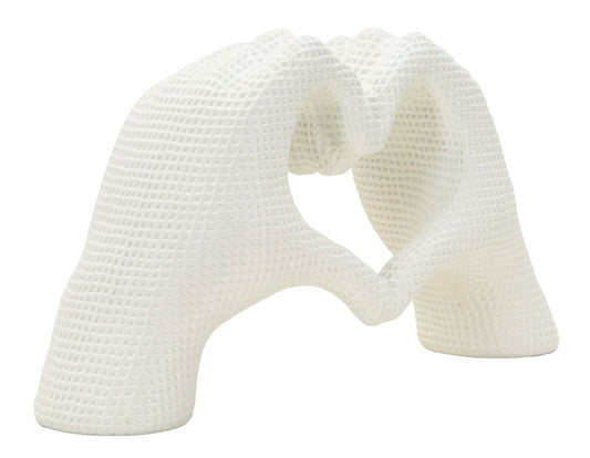 Decorazione Scultura Lover White Cm 25X7,5X13,5 vista laterale, mani stilizzate in ceramica bianca formano un cuore per arredare con amore.
