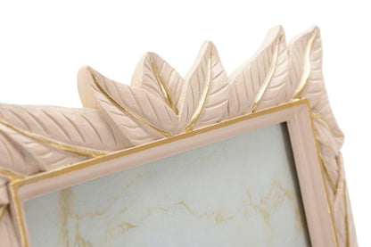 Dettaglio superiore della Cornice Leaffy elegante con foglie scolpite e rifiniture dorate, ideale per foto 15x20 cm in ambienti raffinati.