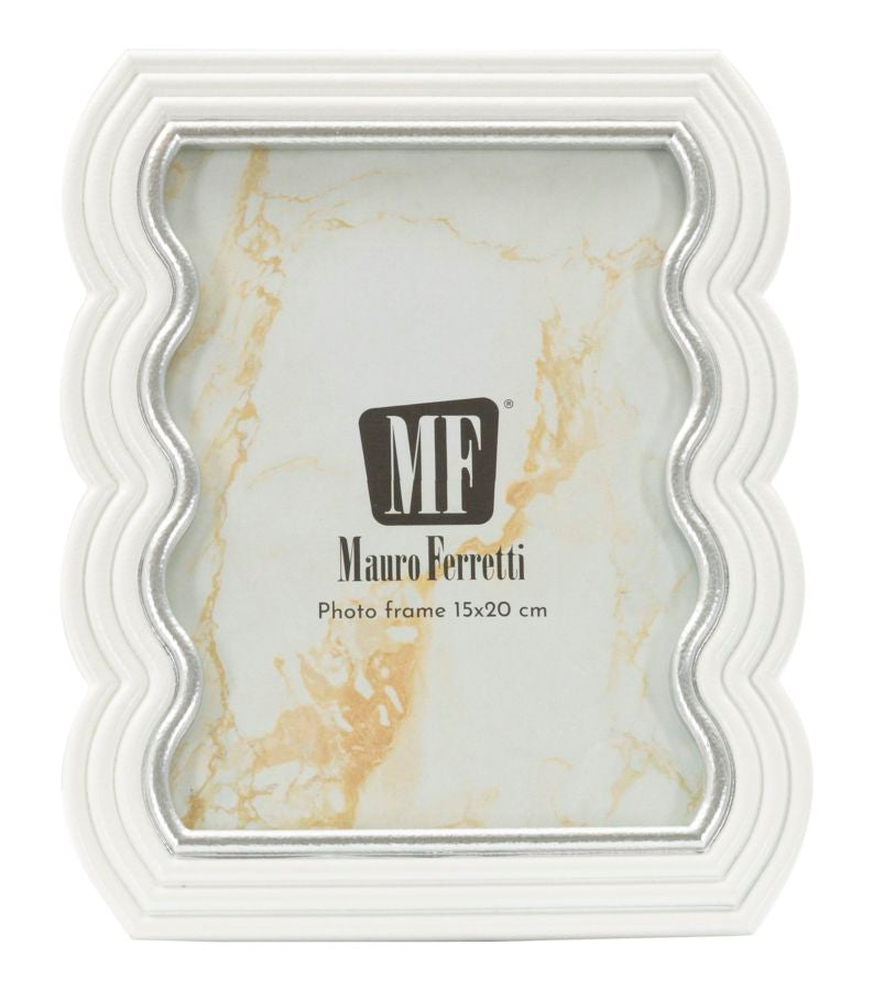 Fotocornice Curty Mauro Ferretti 15x20 cm in stile elegante, struttura bianca con profilo argentato e forma sagomata per arredamento moderno.