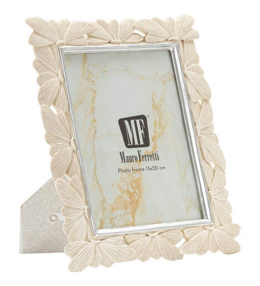 Cornice Butterfly cm 23x27,7x2 con misura interna 15x20 cm, design elegante con farfalle in rilievo, ideale per foto da tavolo.