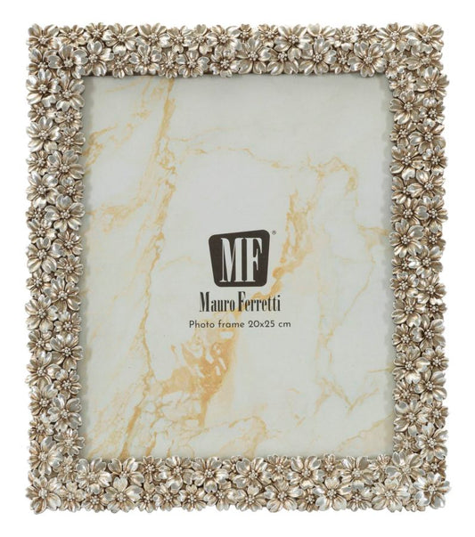 Fotocornice Cornice Flowy Cm 26,2X1,7X31 con struttura floreale decorativa, perfetta per arredamento classico e foto 20x25 cm.