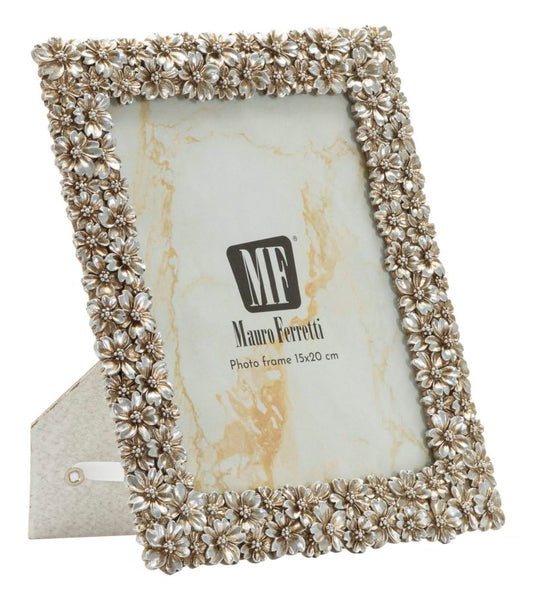 Cornice Flowy decorativa Mauro Ferretti con fiori in rilievo, misura esterna 20,7x26 cm per foto 15x20 cm, elegante per ambienti raffinati.