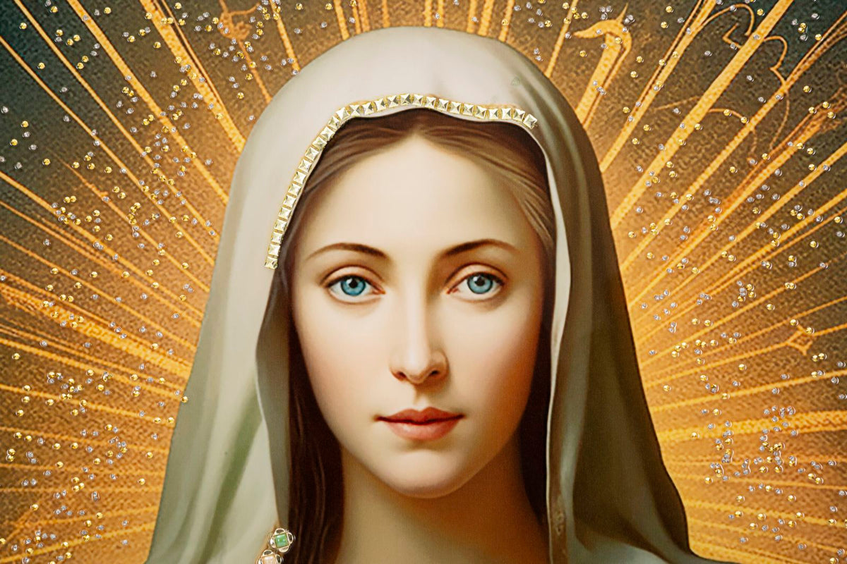Primo piano del volto della Madonna nel dipinto su tela laccato con cornice 72x4x102, decorazione da parete religiosa e raffinata.