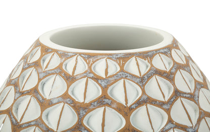 Dettaglio superiore del vaso Resina Tibet Ø27 cm con apertura ampia e texture geometrica in rilievo, stile moderno.
