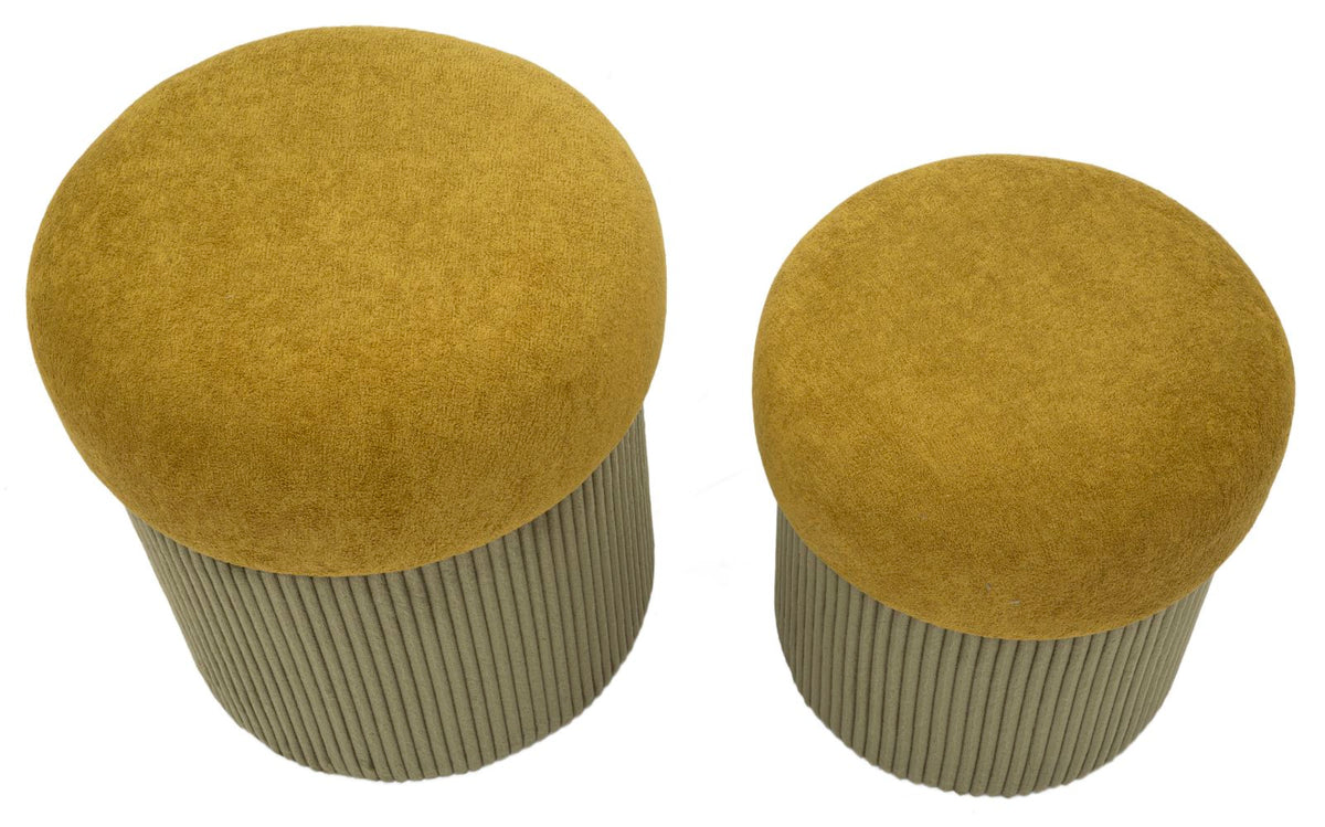 Pouf Aspen verde set 2 pezzi visti dall’alto, con seduta tonda in velluto e struttura contenitore. Elegante soluzione salvaspazio per interni.