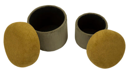 Pouf contenitore Aspen verde con coperchio rimosso, interno spazioso per riporre oggetti. Set 2 pezzi in velluto elegante e funzionale.