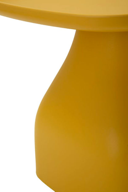 Particolare della base curva del Tavolinetto Gea Giallo, design moderno e struttura stabile per uso quotidiano.
