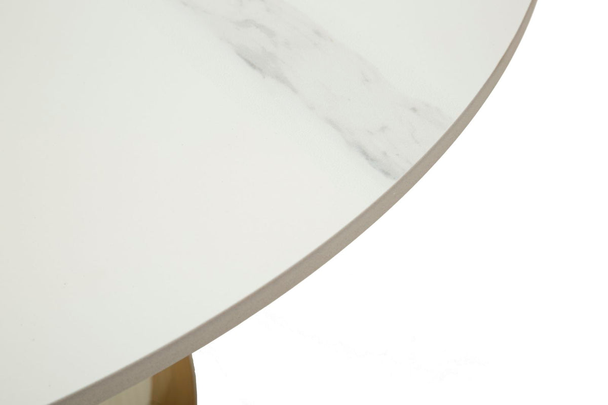 Particolare del piano effetto marmo del Tavolino Nova Ø 80x39,5, con bordo sottile e finitura liscia, ideale per arredamento contemporaneo.