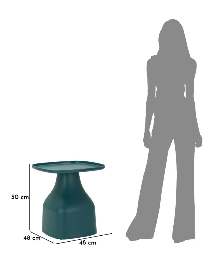 Dimensioni del tavolinetto Gea Blu 48x48x50 cm confrontate con una figura umana, ideale per spazi ridotti e arredamento moderno.