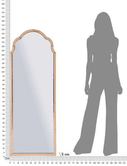 Specchio da muro Tangeri rosa 55x2x150 cm a confronto con silhouette umana, ideale per camere e ingressi eleganti.