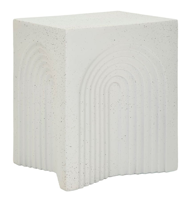 Tavolinetto Arc Design Architettonico Linee Morbide Rilievi Grafici 40,5 x 40,5 x 50,5 Cm