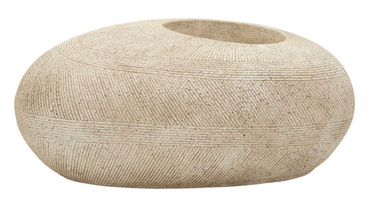 Vaso da esterno in pietra sintetica color beige con design naturale e armonioso, forma ovale con apertura centrale, resistente per spazi esterni