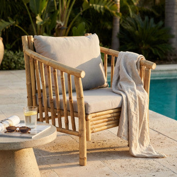 Poltrona in bamboo con cuscino, struttura in legno, 78x67 cm