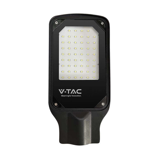 Armatura stradale LED V-TAC 50W 4000K VT-15057ST con design compatto e pannello LED ad alta efficienza per illuminazione urbana.