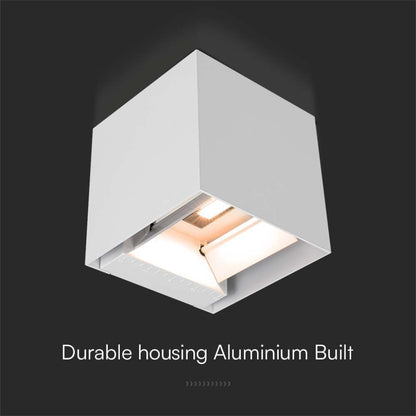 Struttura in alluminio resistente della Lampada LED da Giardino Solare 9W con Sensore Crepuscolare IP65, ideale per uso esterno.