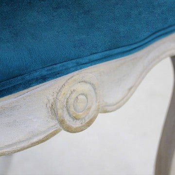 Poltrona in velluto blu con struttura in legno 61x61x71 cm