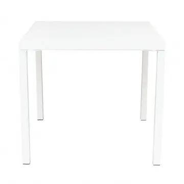 Vista frontale del Tavolo Manchester impilabile 80 X 80 in acciaio verniciato a polvere colore bianco, perfetto per spazi esterni.
