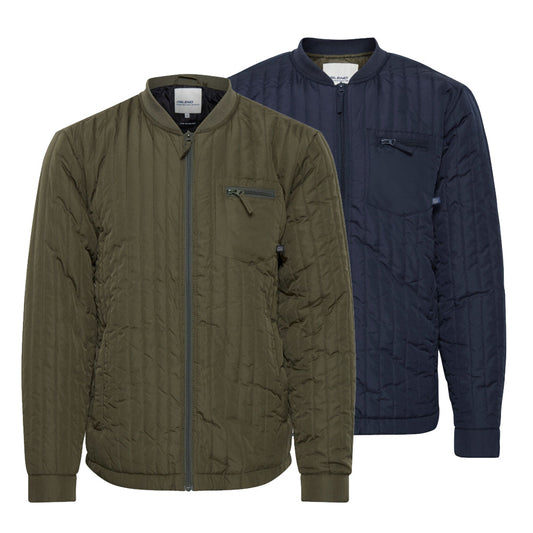 Giubbino trapuntato uomo in tessuto poliestere verde oliva con tasca frontale con zip, stile casual e leggero, ideale per mezza stagione