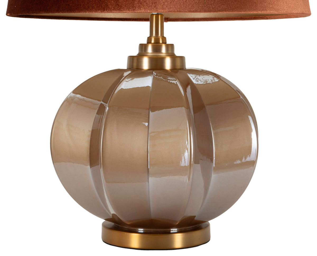Base rotonda scanalata in ceramica beige lucida della lampada da tavolo Praga -A- Elegante Ø 40,5x57, stile contemporaneo.