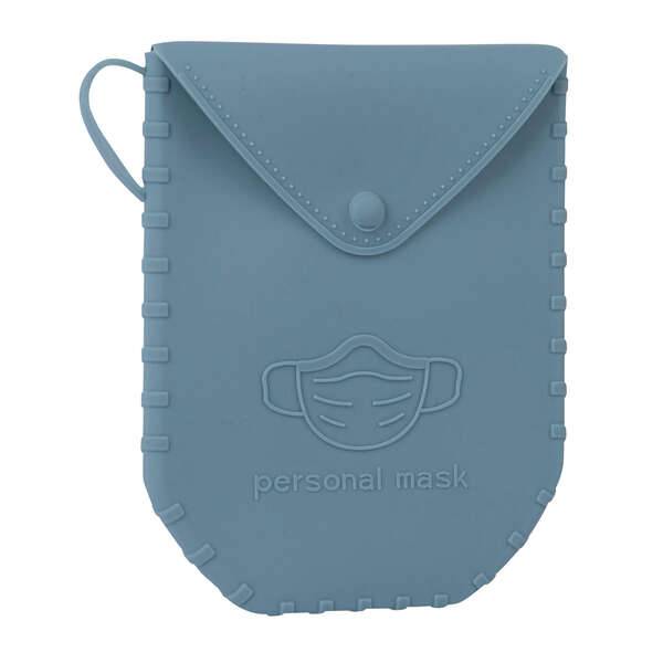 Apli Espositore di Custodie Mascherine in Silicone - 140x110x1.5 mm - Texture Morbida - 18 Bustine di Colori Diversi - Chiusura a Bottone - Asola per Appendere - Facili da Pulire e Sterilizzare