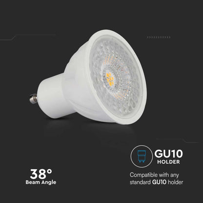 Faretto LED GU10 6W V-TAC con angolo di apertura 38°, compatibile con tutti i portalampade GU10 per uso interno.