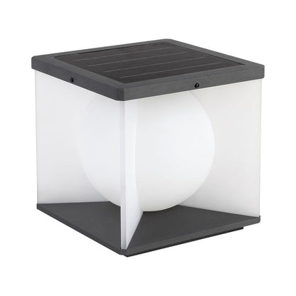 Lampada LED Solare da Giardino a Cubo 3W con design moderno e pannello solare integrato, ideale per illuminazione esterna IP65.