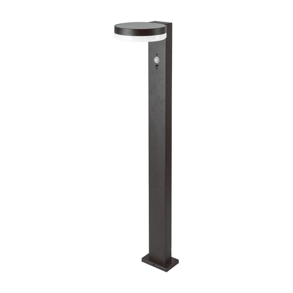 Piantana Solare LED 5.5W con Sensore PIR IP54 Luce Calda 3000K in alluminio nero per illuminazione da giardino moderna ed efficiente.