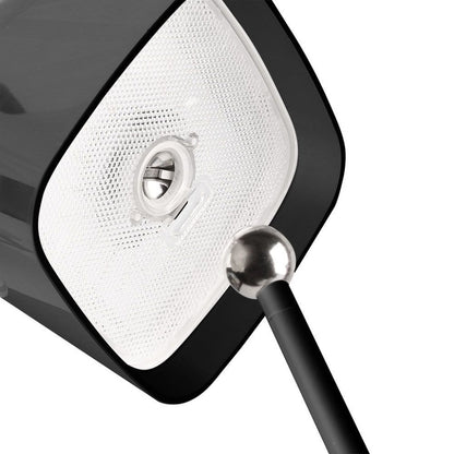 Dettaglio della lampada LED con sistema di magneti e angolo di emissione di 60°, perfetta per illuminazione direzionale e risparmio energetico