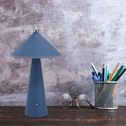 Lampada LED da Tavolo 3W Blu Ricaricabile Touch Dimmer 3in1 su scrivania con accessori, ideale per studio, lettura e arredamento moderno.