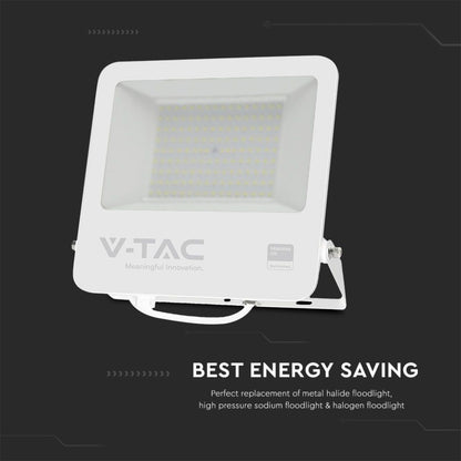 Faro LED 100W V-TAC a risparmio energetico, sostituto ideale per fari alogeni e a ioduri metallici in ambienti domestici e industriali.