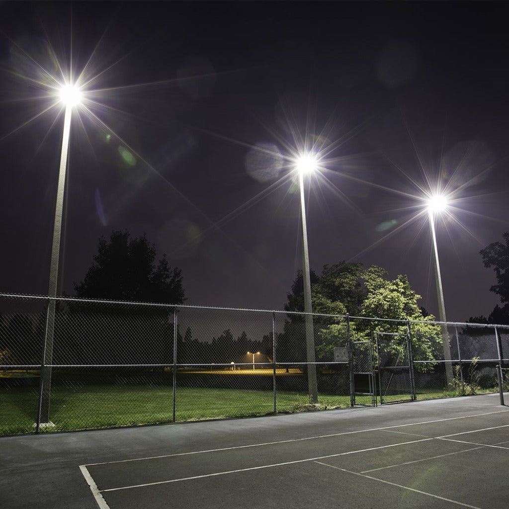 Illuminazione esterna con lampioni a LED da 30W, altezza illuminante notturna, con luce brillante e intensità elevata