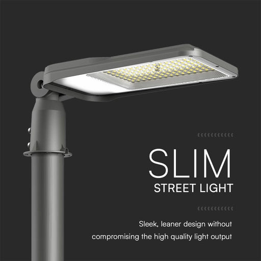 Armatura Stradale LED 50W 6500K IP65 Chip Samsung grigia con design slim, perfetta per installazioni eleganti e ad alte prestazioni luminose.