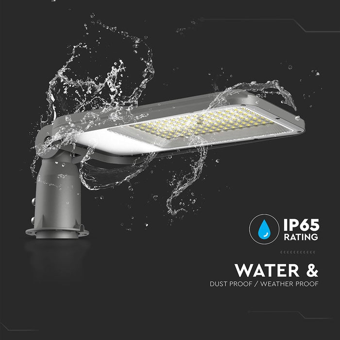 Armatura LED Stradale 100W IP65 V-TAC resistente all'acqua e alla polvere, ideale per esterni in condizioni climatiche avverse.