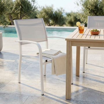 Poltrona con struttura in alluminio verniciato e seduta in textilene