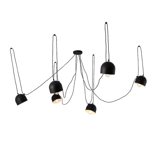 Lampadario industriale nero con sei paralumi a campana neri, cavi liberi e lampadine a vista, design moderno e originale per interni