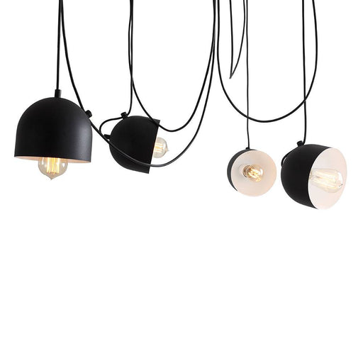 Lampada da soffitto industriale nera con design moderno, pendenti con fili neri e lampadine visibili, ideale per interni contemporanei
