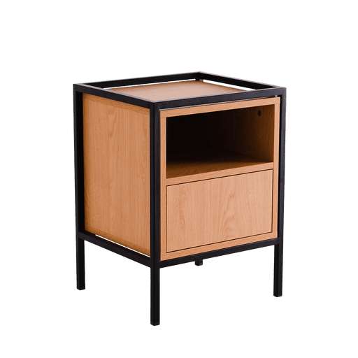 Comodino in legno naturale con struttura in metallo nero, cassetto e ripiano aperto, stile moderno e versatile per interni eleganti.