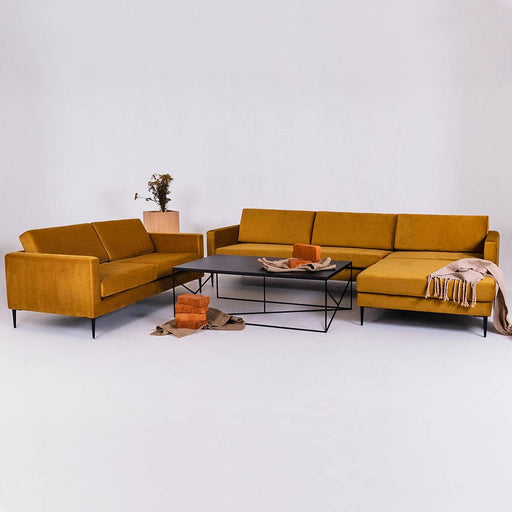 Divano in velluto color passion fruit con sedute e schienali imbottiti, stile contemporaneo, perfetto per living eleganti, SKU: SF042VERGNAR-P-RV41