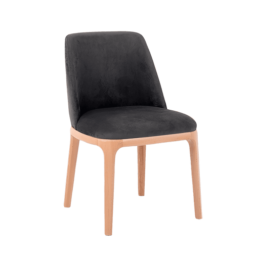 Sedia moderna con struttura in legno chiaro, rivestimento in velluto nero, design elegante e confortevole, ideale per ambienti di stile contemporaneo.