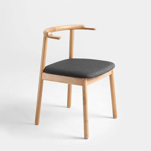Sedia Kubrik in legno di bambù naturale con rivestimento in tessuto nero, design moderno retro, perfetta per ambienti eleganti e confortevoli