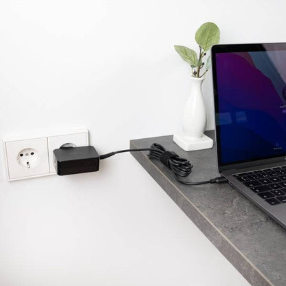 Tooq Caricabatterie per Notebook GaN USB-C/PD 45W - Cavo di 1.80m - Colore Nero