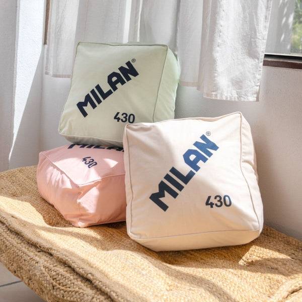 Milan Collezione 430 Cuscino a Forma e Colore della Gomma Milan 430 - Misure 35x35x16cm