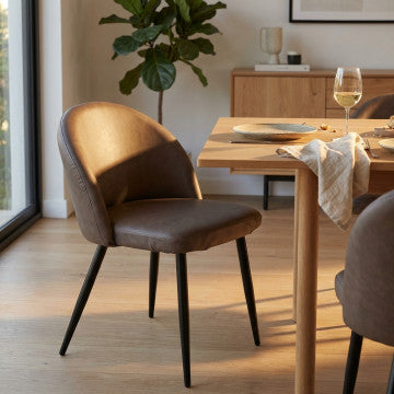 Poltrona struttura metallo seduta schienale ecopelle 50x50x76cm